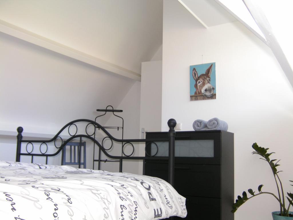 'T Laaisterplakky Bed & Breakfast Oude Bildtzijl Room photo