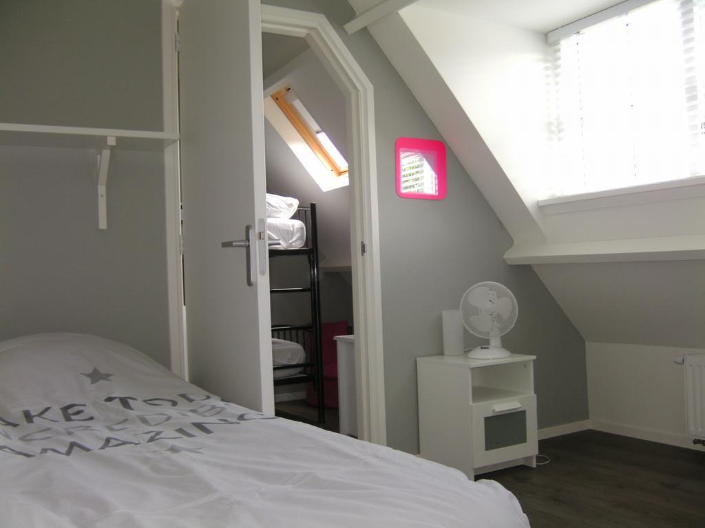 'T Laaisterplakky Bed & Breakfast Oude Bildtzijl Room photo