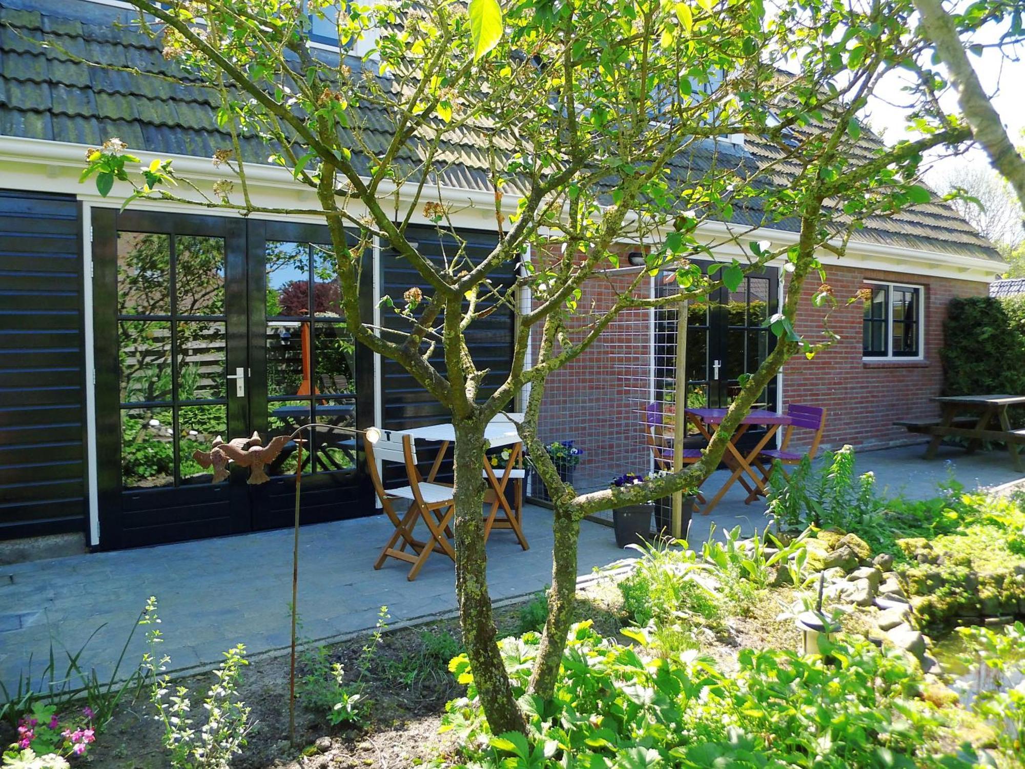 'T Laaisterplakky Bed & Breakfast Oude Bildtzijl Exterior photo