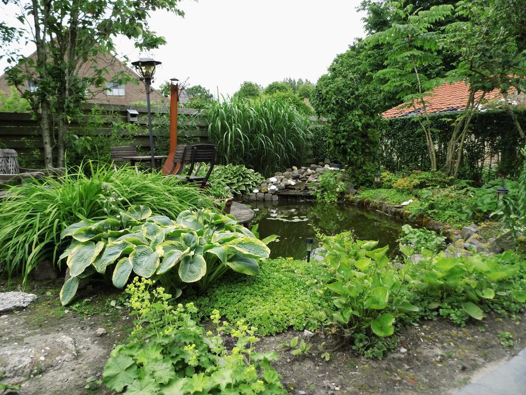 'T Laaisterplakky Bed & Breakfast Oude Bildtzijl Exterior photo