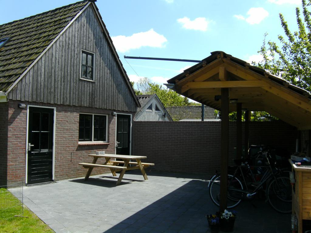 'T Laaisterplakky Bed & Breakfast Oude Bildtzijl Exterior photo